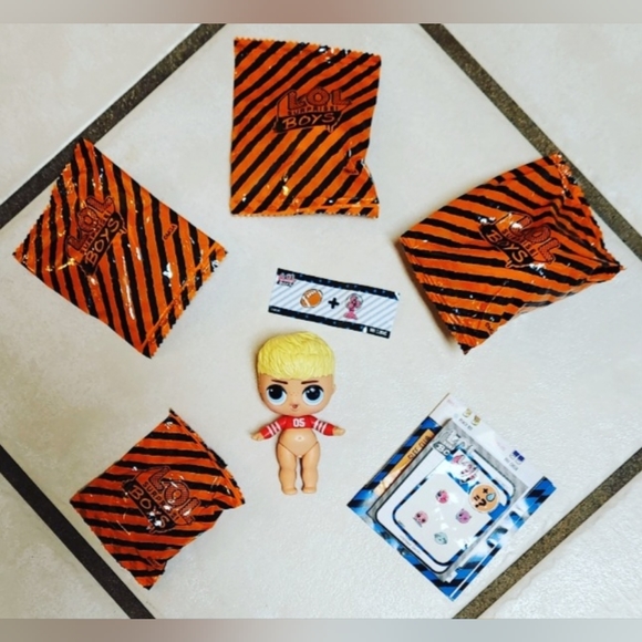 LOL Surprise Dolls Boys Series 2 Captain Q.B. - Picture 2 of 4